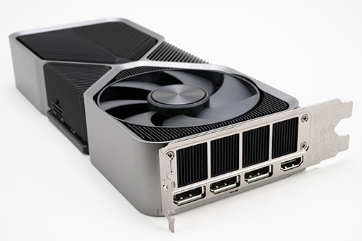 画像ギャラリー No.019のサムネイル画像 / 期待のミドルハイクラスGPU「GeForce RTX 4070」を検証。RTX 3080並みの性能で消費電力を大幅に低減