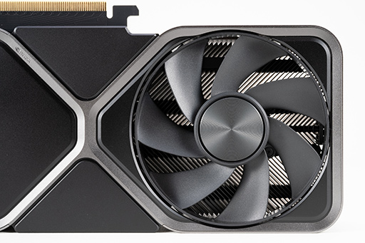 画像ギャラリー No.020のサムネイル画像 / 期待のミドルハイクラスGPU「GeForce RTX 4070」を検証。RTX 3080並みの性能で消費電力を大幅に低減