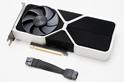 画像ギャラリー No.004のサムネイル画像 / RTX 40シリーズのミドルクラスGPU「GeForce RTX 4060 Ti」を検証。前世代と比べてどれくらいの性能差を見せるのか［レビュー］