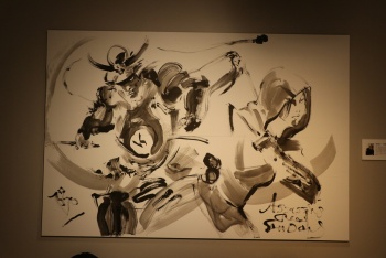 画像ギャラリー No.004のサムネイル画像 / 「アサシン クリード コラボカフェ『LEGACY』」東京・原宿で開催中。最新作「アサシン クリード シャドウズ」を中心に歴代シリーズの展示を楽しめる