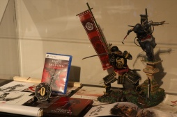 画像ギャラリー No.008のサムネイル画像 / 「アサシン クリード コラボカフェ『LEGACY』」東京・原宿で開催中。最新作「アサシン クリード シャドウズ」を中心に歴代シリーズの展示を楽しめる