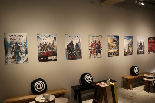 画像ギャラリー No.012のサムネイル画像 / 「アサシン クリード コラボカフェ『LEGACY』」東京・原宿で開催中。最新作「アサシン クリード シャドウズ」を中心に歴代シリーズの展示を楽しめる