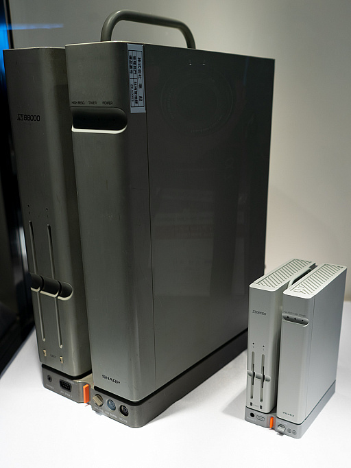 画像ギャラリー No.009のサムネイル画像 / ［TGS2022］「X68000 Z」を展示している4Gamerブースの模様を紹介。なかやまきんに君さんの裏，ペルソナの前で“熱い想い”を募集中