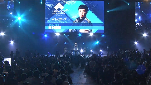 画像ギャラリー No.003のサムネイル画像 / ［EVO Japan］「鉄拳8」部門優勝は韓国のKnee選手。鉄拳の神と呼ばれる男が再びの栄冠を手にした