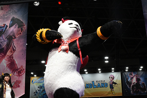 画像ギャラリー No.003のサムネイル画像 / ［TGS2023］「鉄拳8」にパンダ参戦。バンダイナムコブースにはもっふもふなパンダの巨大像が展示