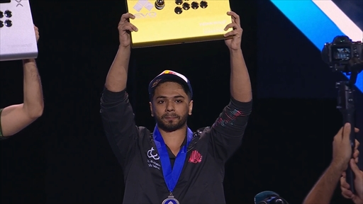 画像ギャラリー No.005のサムネイル画像 / ［EVO2024］「鉄拳8」部門をパキスタンのArslan Ash選手が制する。決勝戦では同郷のATIF選手を打ち破る