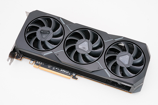 画像ギャラリー No.008のサムネイル画像 / AMDの新型GPU「Radeon RX 7900 XTX/XT」搭載カードがやってきた！　写真で見る新世代Radeonリファレンスカードの姿