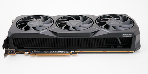 画像ギャラリー No.019のサムネイル画像 / AMDの新型GPU「Radeon RX 7900 XTX/XT」搭載カードがやってきた！　写真で見る新世代Radeonリファレンスカードの姿
