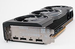 画像ギャラリー No.011のサムネイル画像 / ［レビュー］AMDの新世代GPU「Radeon RX 7900 XTX＆XT」を試す。コストパフォーマンスはGeForce RTX 4090/4080をしのぐ