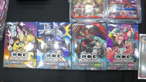 画像ギャラリー No.002のサムネイル画像 / 想像以上に硬派でアツいTCG。ゲムマ会場で見かけた「Cosmic Card Game」をサイバーステップブースで遊んでみた
