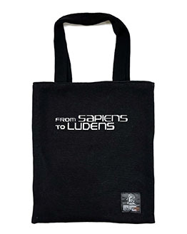 画像ギャラリー No.015のサムネイル画像 / 「KOJIMA PRODUCTIONS × PARCO GAMES STRAND STORE」で取り扱うコラボ商品が公開に。アパレルや雑貨などバラエティ豊かなアイテムを用意