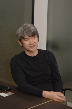 画像ギャラリー No.010のサムネイル画像 / ［インタビュー］ディレクター・中村勇吾氏とゲームクリエイター・水口哲也氏に聞く。「HUMANITY」開発のきっかけや柴犬を採用した理由など