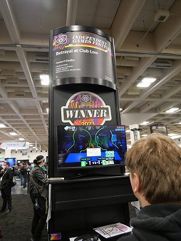 画像ギャラリー No.002のサムネイル画像 / ［GDC 2023］インディーズ開発者の表彰イベントで大賞を受賞した「Betrayal at Club Low」は，サイコロで勝負していく奇妙なRPG
