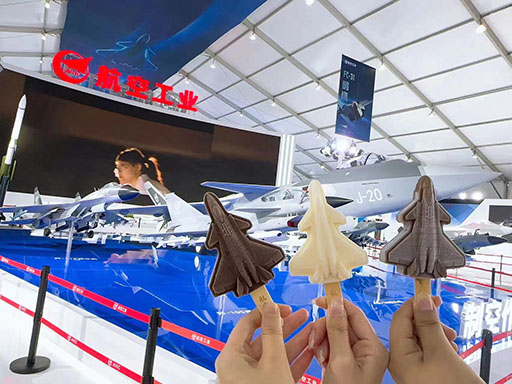 画像ギャラリー No.005のサムネイル画像 / 9割引の税込660円で販売。Switch向けフライトシューティング「藍天衛士-Blue Guardians-」のセールが8月17日に開始