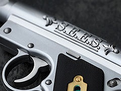「ペルソナ3 リロード」に登場する召喚器を1分の1スケールで再現したスマートトイ，1万円引きのキャンペーンを3月17日まで延長