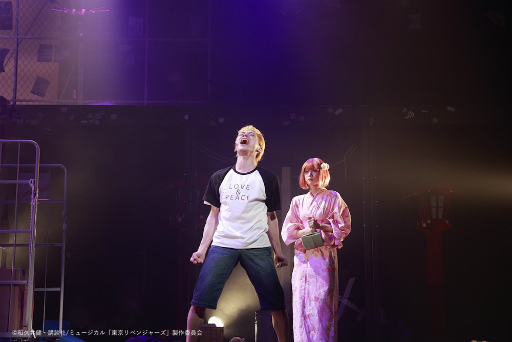 画像ギャラリー No.012のサムネイル画像 / ミュージカル「東京リベンジャーズ」ゲネプロ公演レポート。後悔も決意もミュージカルにのせて,タケミチの新たなリベンジが始まる