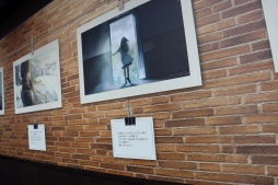 画像ギャラリー No.022のサムネイル画像 / 世紀末タイムリバースRPG「リバース：1999」はまもなく1周年！ 秋葉原で開催中のコラボカフェをレポート
