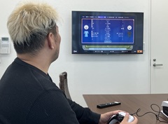 「Football Manager 2024」家庭用ゲーム機版のプレイ感はいかに？　PS5版先行試遊でコントローラ操作やゲームのテンポを確かめてきた