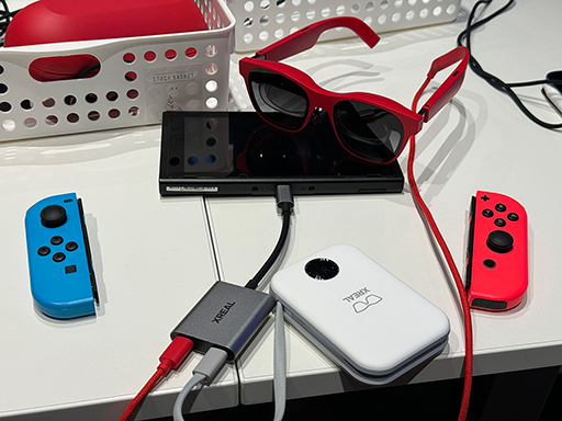 画像ギャラリー No.006のサムネイル画像 / Switchやスマホを充電しながらサングラス型ディスプレイ「XREAL Air」シリーズを使えるアダプタが登場