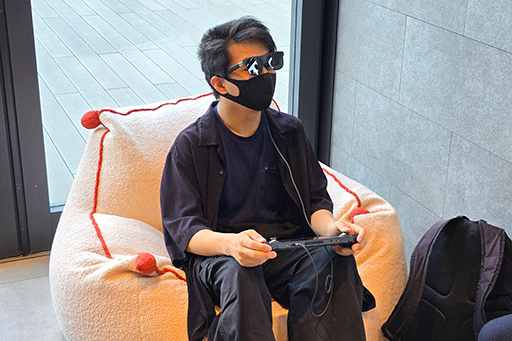 画像ギャラリー No.008のサムネイル画像 / XREALのサングラス型ディスプレイでゲームを体験するイベントが渋谷で開催。対戦企画ではインフルエンサーと対決