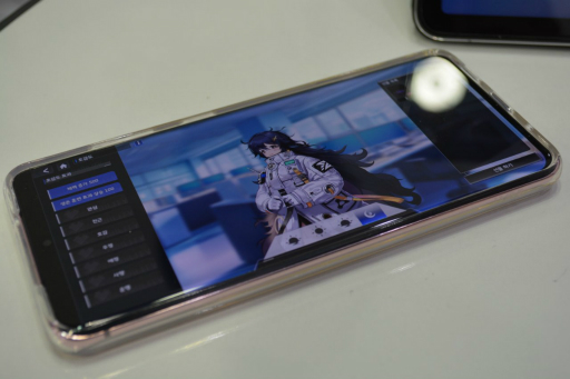 画像ギャラリー No.009のサムネイル画像 / 美少女アンドロイド育成シミュレーション「AGATHA」は，選択肢を間違えるとしばらく口を聞いてくれない……？　育成＆好感度システムを紹介してもらった［G-STAR 2024］