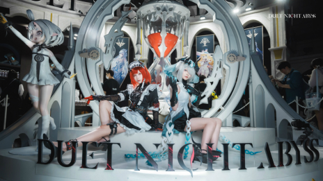画像ギャラリー No.006のサムネイル画像 / 「デュエットナイトアビス」東京ゲームショウ2024ブースでは，大迫力な砂時計とスノウのオブジェがお出迎え。ビジネスデイの様子を紹介したオフィシャルレポートが到着［TGS2024］
