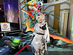 画像ギャラリー No.018のサムネイル画像 / 「デュエットナイトアビス」TGSブースは，試遊，コスプレイヤーのフォトセッション，ステージイベントと盛りだくさん［TGS2025］