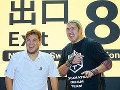 「8番出口」にプロレスラーの男色ディーノさんと納谷幸男さんが挑戦。果たして脱出できるのか。4Gamerブースステージレポート［TGS2025］