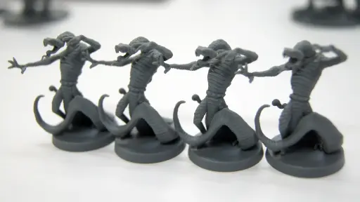 画像ギャラリー No.004のサムネイル画像 / ［プレイレポ］精巧な邪神ミニチュアに注目。新作ボドゲ「クトゥルフ 〜死もまた死すべし〜 未知の恐怖」，日本語版ファンディングが本日開始