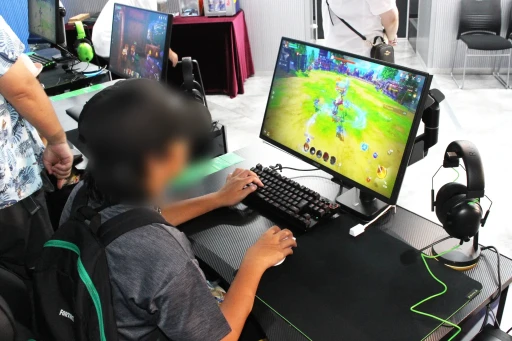 画像ギャラリー No.004のサムネイル画像 / ボスとのバトルが楽しめた「護縁」ゲーム体験会レポート。参加者には非売品グッズのプレゼントも