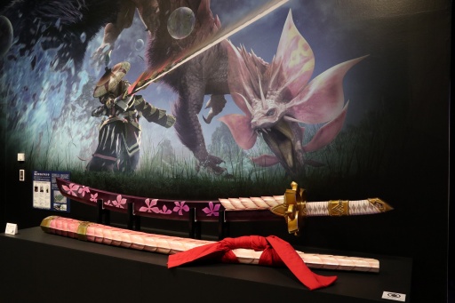 画像ギャラリー No.018のサムネイル画像 / 明日開幕「モンスターハンター20周年-大狩猟展-」発表会&内覧会レポート。歴代シリーズの武具とモンスターを堪能できる展示が盛りだくさん