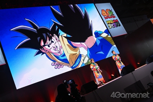 画像ギャラリー No.011のサムネイル画像 / 「ドラゴンボールDAIMA ワールドプレミア上映会」舞台挨拶レポート。孫悟空/孫悟空（ミニ）役の野沢雅子さんが，鳥山 明氏とのエピソードを披露