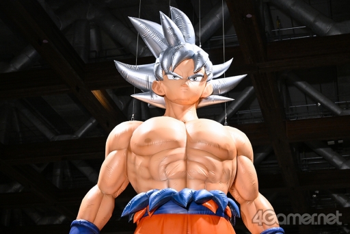画像ギャラリー No.016のサムネイル画像 / 「ドラゴンボールDAIMA ワールドプレミア上映会」舞台挨拶レポート。孫悟空/孫悟空(ミニ)役の野沢雅子さんが,鳥山 明氏とのエピソードを披露