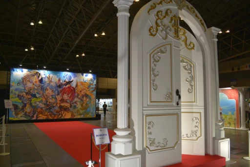 画像ギャラリー No.082のサムネイル画像 / 「hololive SUPER EXPO 2024」フォトレポート。幕張メッセに出現した“ホロライブアイランド”にファン達が集結