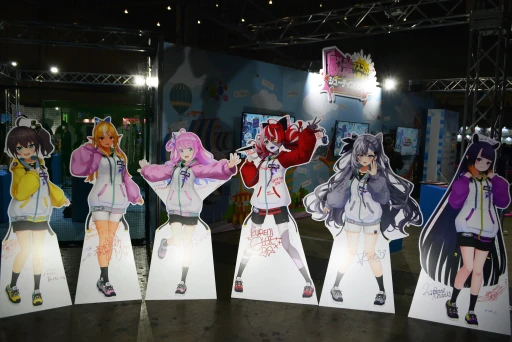 画像ギャラリー No.024のサムネイル画像 / 「hololive SUPER EXPO 2025」フォトレポート。今年は「ホロライブアーケード」をテーマに，体験型の展示やステージイベントを展開