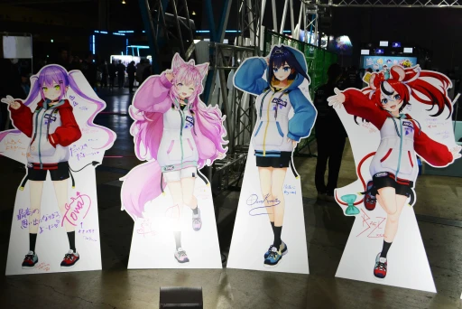 画像ギャラリー No.027のサムネイル画像 / 「hololive SUPER EXPO 2025」フォトレポート。今年は「ホロライブアーケード」をテーマに，体験型の展示やステージイベントを展開