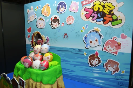 画像ギャラリー No.069のサムネイル画像 / 「hololive SUPER EXPO 2025」フォトレポート。今年は「ホロライブアーケード」をテーマに，体験型の展示やステージイベントを展開