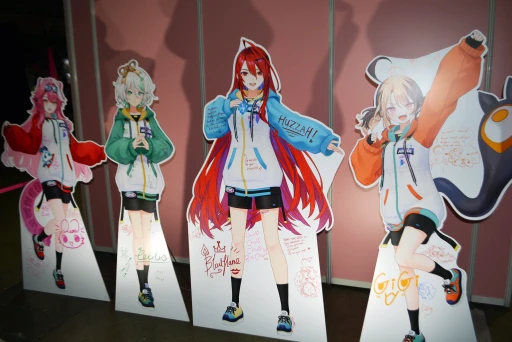画像ギャラリー No.084のサムネイル画像 / 「hololive SUPER EXPO 2025」フォトレポート。今年は「ホロライブアーケード」をテーマに，体験型の展示やステージイベントを展開