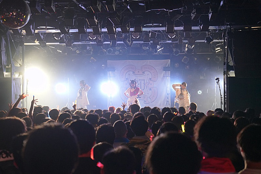 画像ギャラリー No.003のサムネイル画像 / 「学園アイドルマスター」初のライブツアー“DEBUT LIVE 初 TOUR”が開幕。「初声公演」の配信をレポート
