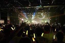 画像ギャラリー No.014のサムネイル画像 / 「学園アイドルマスター」初のライブツアー“DEBUT LIVE 初 TOUR”が開幕。「初声公演」の配信をレポート