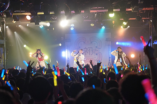 画像ギャラリー No.024のサムネイル画像 / 「学園アイドルマスター」初のライブツアー“DEBUT LIVE 初 TOUR”が開幕。「初声公演」の配信をレポート