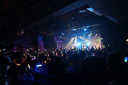 画像ギャラリー No.029のサムネイル画像 / 「学園アイドルマスター」初のライブツアー“DEBUT LIVE 初 TOUR”が開幕。「初声公演」の配信をレポート