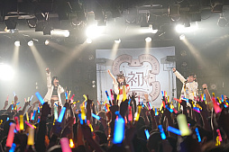 画像ギャラリー No.032のサムネイル画像 / 「学園アイドルマスター」初のライブツアー“DEBUT LIVE 初 TOUR”が開幕。「初声公演」の配信をレポート