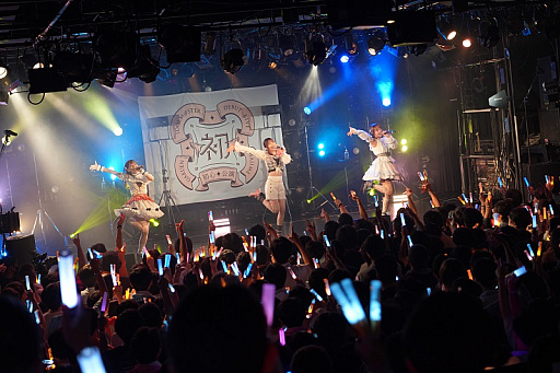 画像ギャラリー No.019のサムネイル画像 / 「学園アイドルマスター」初のライブツアー。花岩香奈さん，伊藤舞音さん，薄井友里さんが出演した「初心公演」の配信視聴レポート