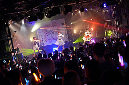 画像ギャラリー No.025のサムネイル画像 / 「学園アイドルマスター」初のライブツアー。花岩香奈さん，伊藤舞音さん，薄井友里さんが出演した「初心公演」の配信視聴レポート