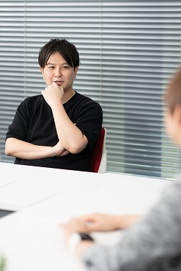画像ギャラリー No.016のサムネイル画像 / 「学マス」Pの人生を1本のゲームが変えた。「学園アイドルマスター」小美野日出文氏×「マブラヴ」吉宗鋼紀氏の特別対談