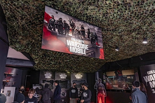 画像ギャラリー No.020のサムネイル画像 / 「Call of Duty: Warzone Mobile」ポップアップイベントが渋谷にて3日間限定で開催。試遊や豪華景品が当たる巨大ガチャを楽しめる
