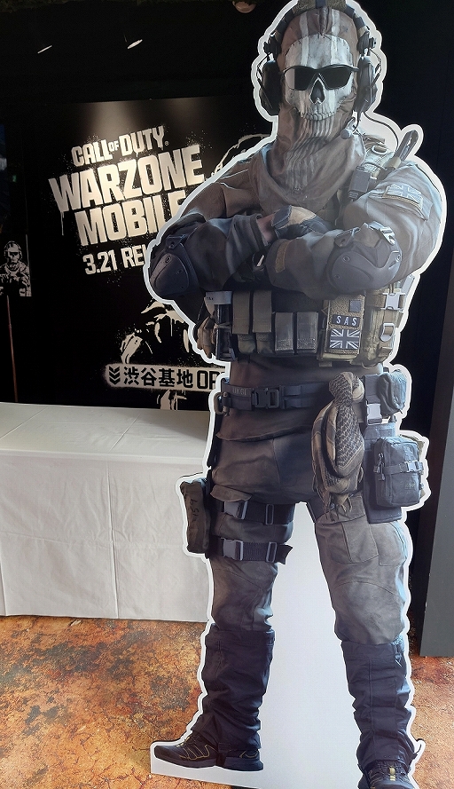 画像ギャラリー No.021のサムネイル画像 / 「Call of Duty: Warzone Mobile」ポップアップイベントが渋谷にて3日間限定で開催。試遊や豪華景品が当たる巨大ガチャを楽しめる