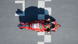 画像ギャラリー No.003のサムネイル画像 / モータースポーツゲーム「MotoGP 24」,DL版を本日リリース。選手のトレード機能「ライダーマーケット」をはじめとした新要素を搭載
