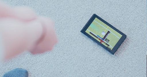 画像ギャラリー No.003のサムネイル画像 / 「おうちでゴルフ練習 パターうまくな〜る!」,Web CMを公開。アマチュアゴルファーとして大会出場経験もある女優・手塚あいりさんを起用